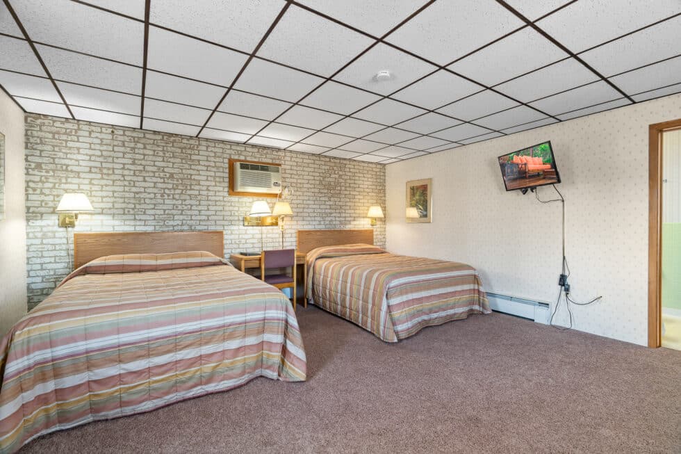 Double Room Pine View Inn